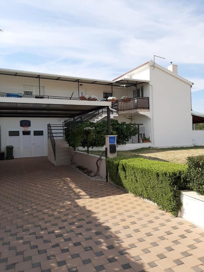 Apartment Maslina Biograd Na Moru Exteriör bild